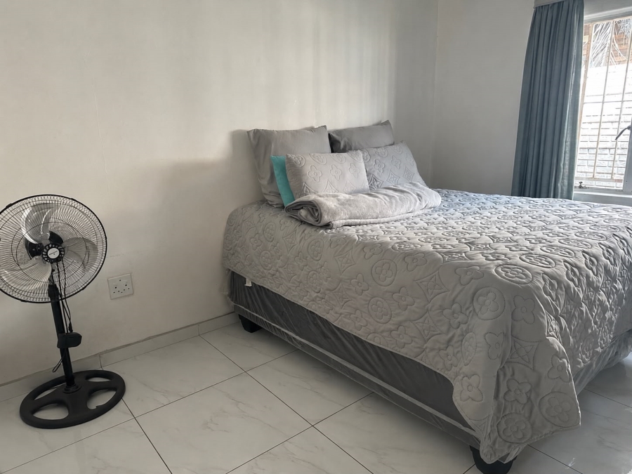 2 Bedroom Property for Sale in Rustenburg Central North West